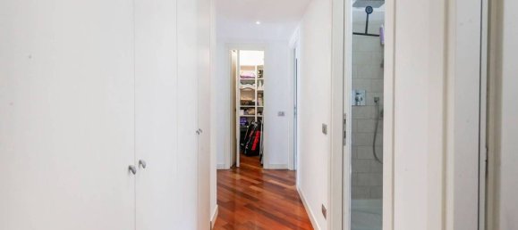 3 bedrooms Apartment in Milan, Italy No. 241967 17