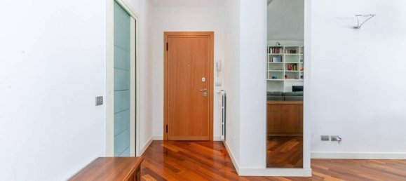 3 bedrooms Apartment in Milan, Italy No. 241967 16