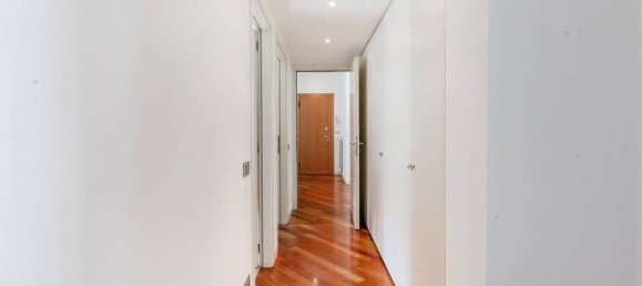 3 bedrooms Apartment in Milan, Italy No. 241967 15