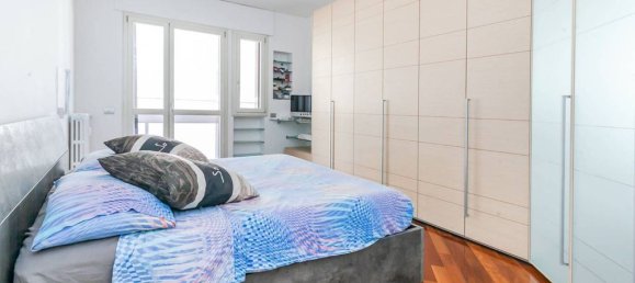 3 bedrooms Apartment in Milan, Italy No. 241967 26