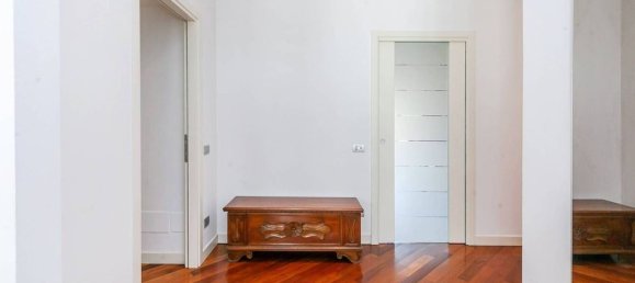 3 bedrooms Apartment in Milan, Italy No. 241967 14