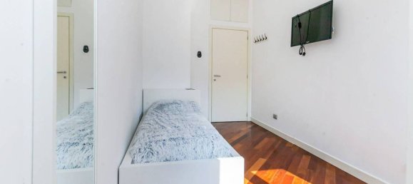 3 bedrooms Apartment in Milan, Italy No. 241967 42