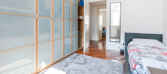 3 bedrooms Apartment in Milan, Italy No. 241967 36