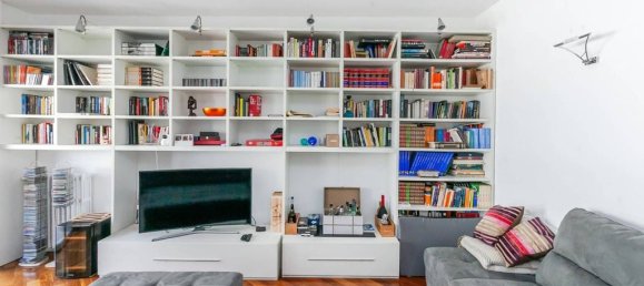 3 bedrooms Apartment in Milan, Italy No. 241967 2