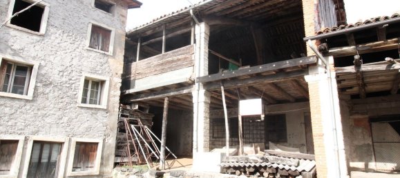 3 rooms House in Valdagno, Italy No. 178971 2