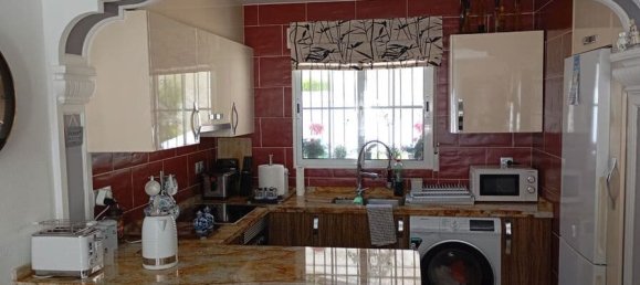 3 bedrooms House in Alicante, Spain No. 188042 5