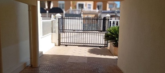 3 bedrooms House in Alicante, Spain No. 188042 10