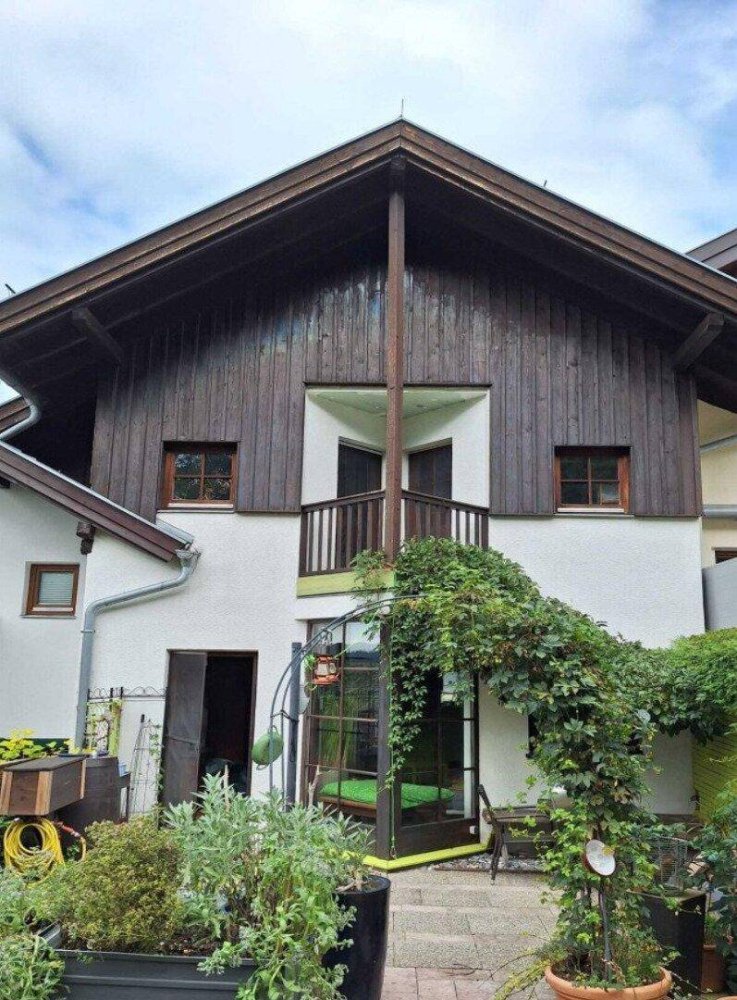 5 rooms Townhouse in Seekirchen am Wallersee, Austria No. 191201