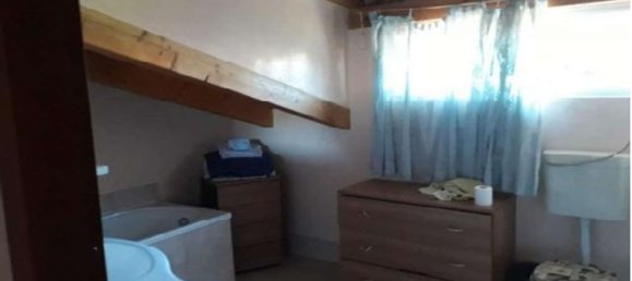 4غرفة منزل ذو طابقين في Cocquio-Trevisago, Italy رقم 198967 5