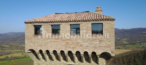 5 rooms Building in Passignano sul Trasimeno, Italy No. 74510 9