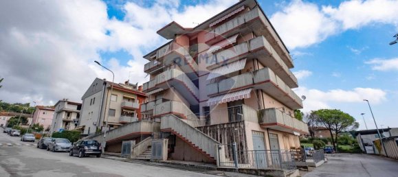 7 rooms Apartment in Castelplanio, Italy No. 7457 12
