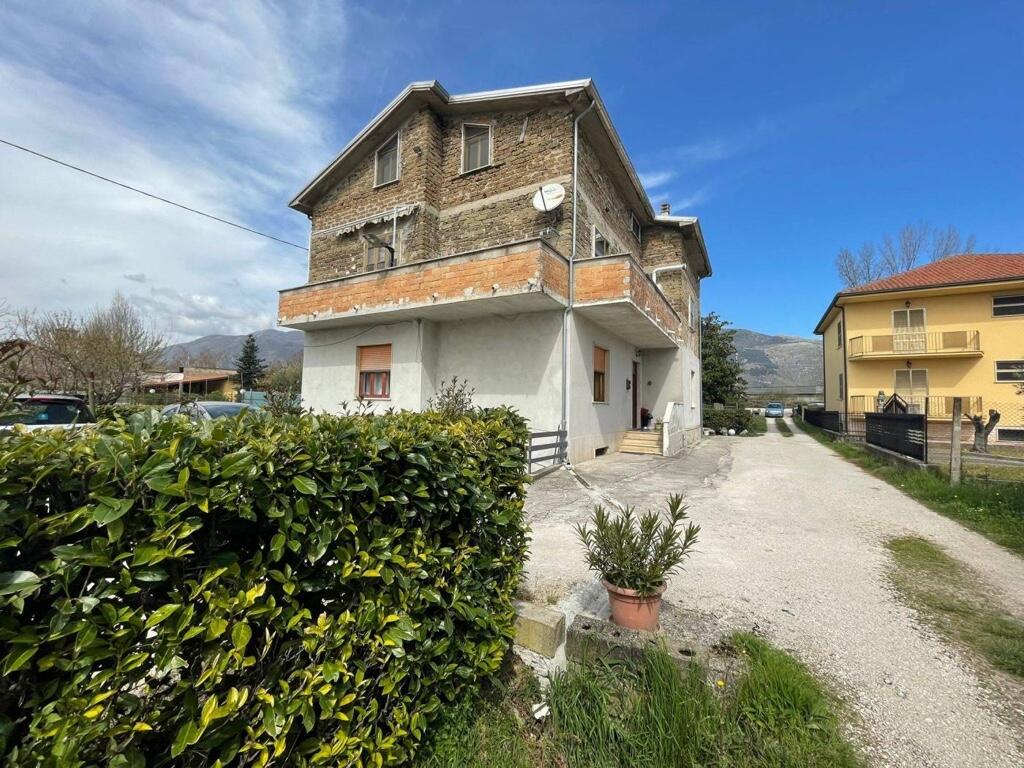 Apartamento T2 em Isola del Liri, Italy N.º 54527
