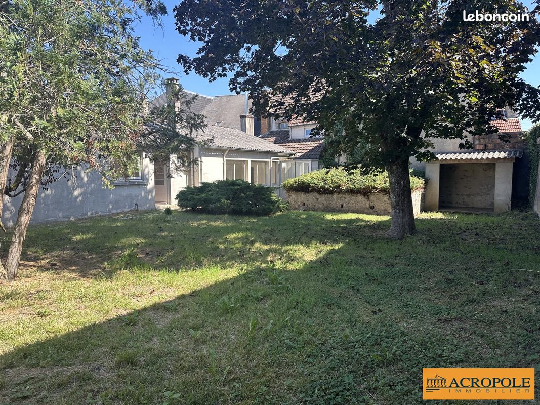 Дом с 2 спальнями в Нёви-сюр-Баранжон, Франция № 72359