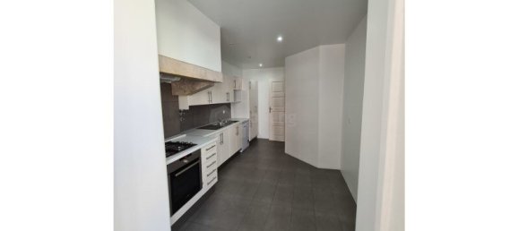 Apartamento de 3 dormitorios en Lisbon, Portugal No. 96165 21
