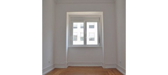 Apartamento de 3 dormitorios en Lisbon, Portugal No. 96165 7
