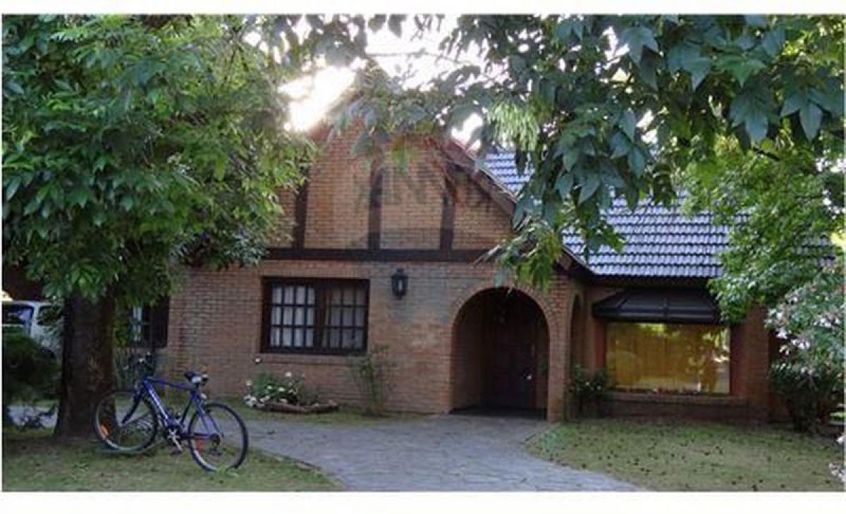 3 bedrooms House in Moreno, Argentina No. 6020