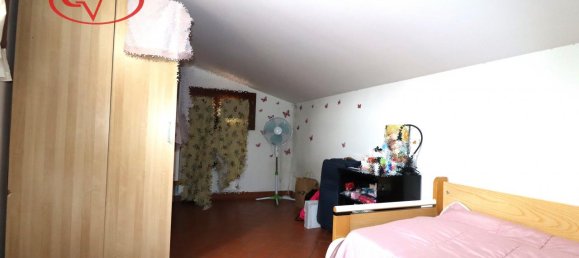 3 rooms Apartment in Montevarchi, Italy No. 236964 10