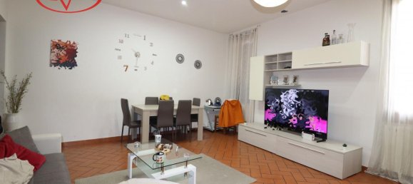 3 rooms Apartment in Montevarchi, Italy No. 236964 4