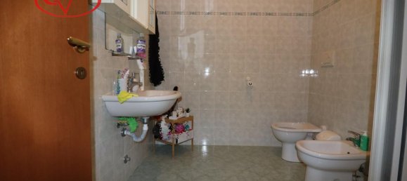 3 rooms Apartment in Montevarchi, Italy No. 236964 12
