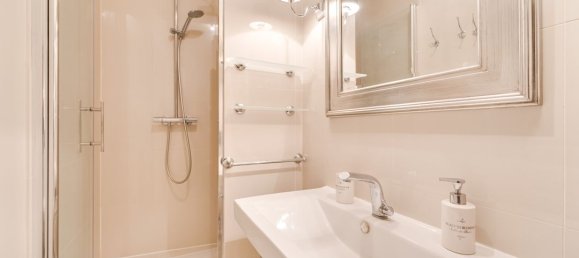 1 bedroom Duplex in Bois-d'Arcy, France No. 163789 5