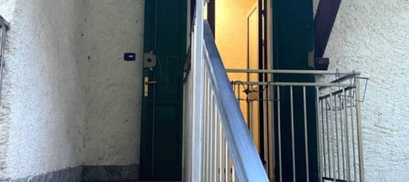 3 bedrooms Penthouse in Introbio, Italy No. 3298 41