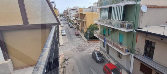 Casa de 4 habitaciónes en Santa Teresa di Riva, Italy No. 24166 5