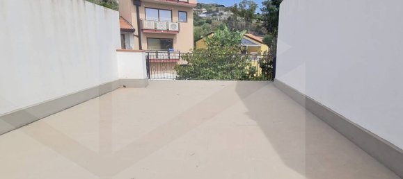 Casa de 4 habitaciónes en Santa Teresa di Riva, Italy No. 24166 12