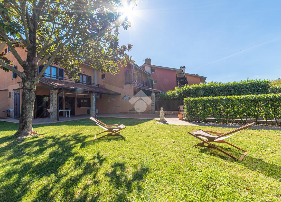 5-Zimmer Haus in Trevignano Romano, Italy, Nr. 71156