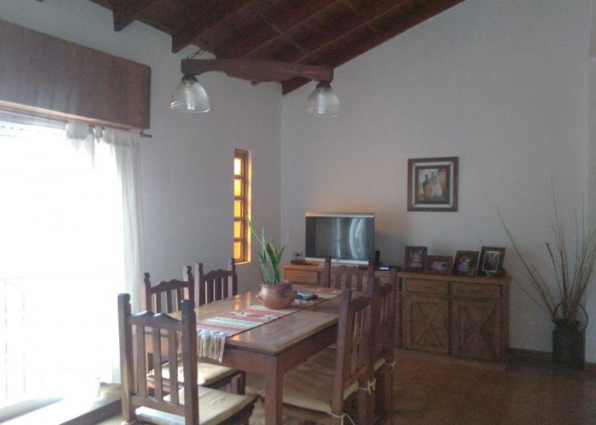 3 bedrooms House in Ituzaingo, Argentina No. 88857