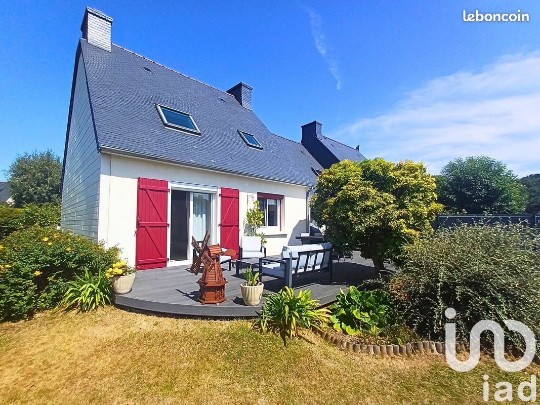 Casa de 3 dormitorios en Louannec, France No. 330812
