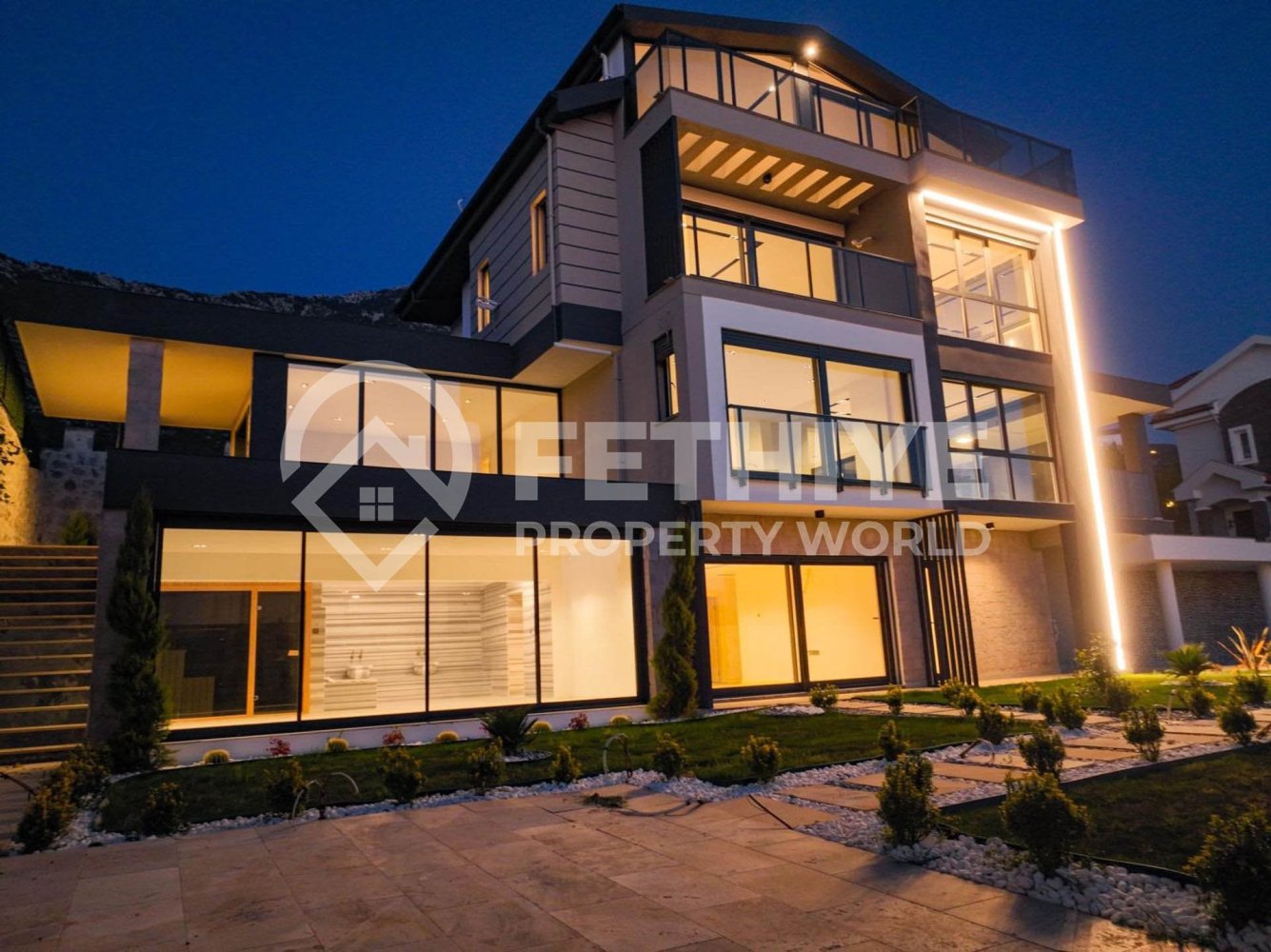 Villa 5+1 in Oludeniz, Turkey No. 22699