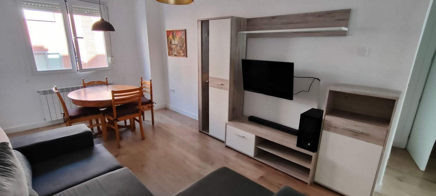 2 bedrooms Apartment in Logrono, Spain No. 251166