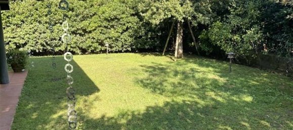 6 bedrooms Villa in Forte dei Marmi, Italy No. 15705 5