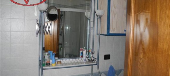 Apartamento de 4 divisões em Terranuova Bracciolini, Italy N.º 235915 5