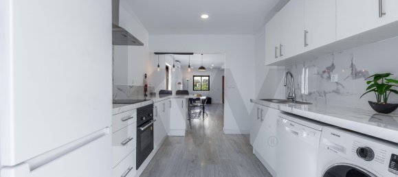 2 bedrooms Townhouse in Cascais, Portugal No. 198406 6