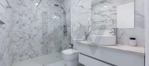 2 bedrooms Townhouse in Cascais, Portugal No. 198406 12