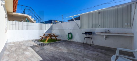 2 bedrooms Townhouse in Cascais, Portugal No. 198406 22