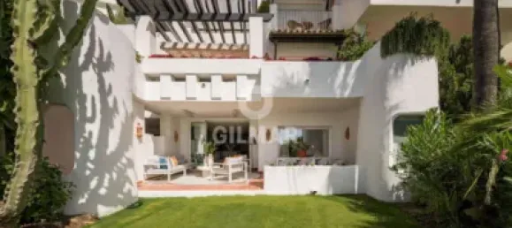 Apartamento de 3 dormitorios en Estepona, Spain No. 120138 21