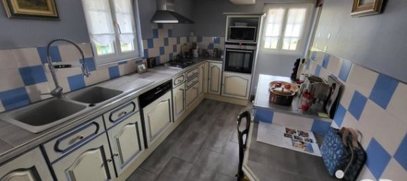 4 bedrooms Castles in Pont-Audemer, France No. 358162 4