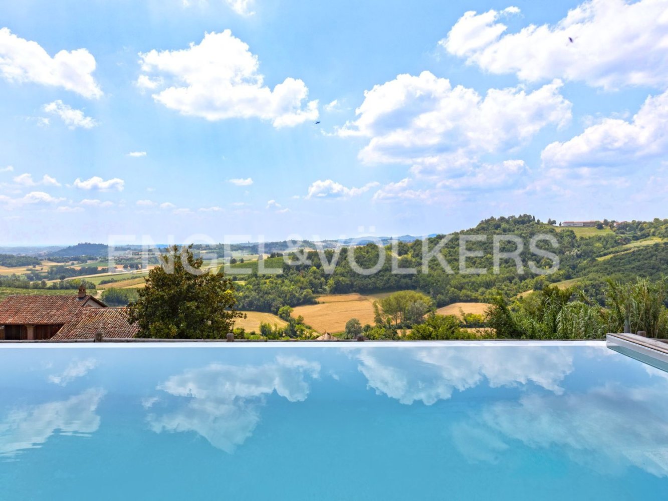 54 bedrooms House in Murisengo, Italy No. 325311