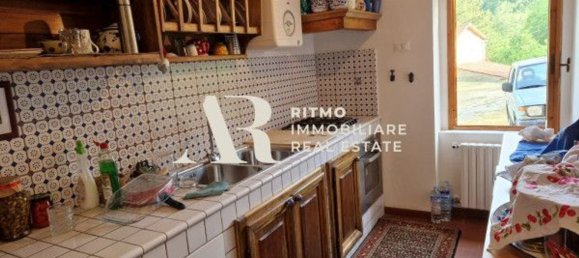 5 rooms Apartment in Pelago, Italy No. 107054 4