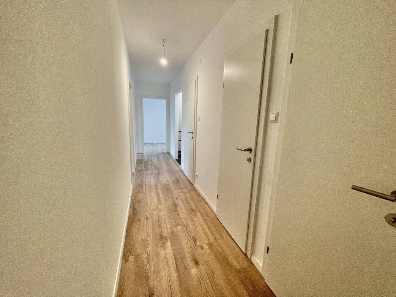 3-salle Appartement à St. Polten, Austria No. 203482