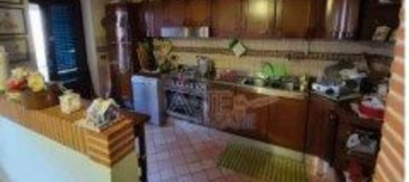 6 rooms House in Pescia, Italy No. 293320 2