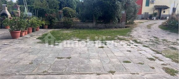 4 غرف نوم منزل في Porcari, Italy رقم 270559 2