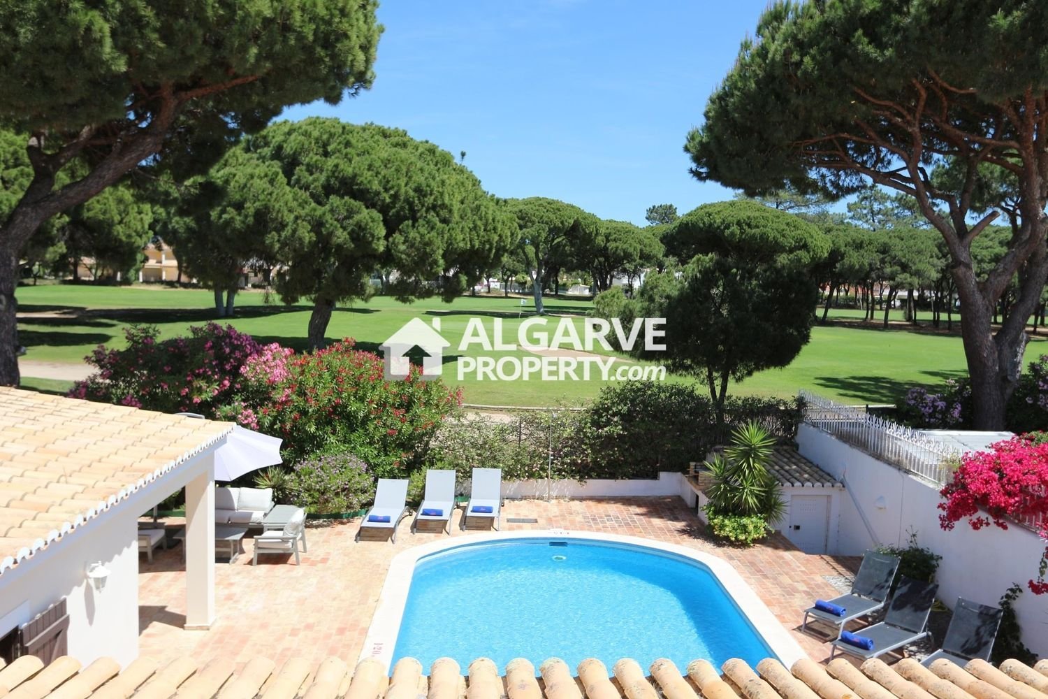 4 bedrooms House in Quarteira, Portugal No. 107006