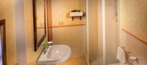 11 غرف نوم فيلا في Montecatini Terme, Italy رقم 164488 30