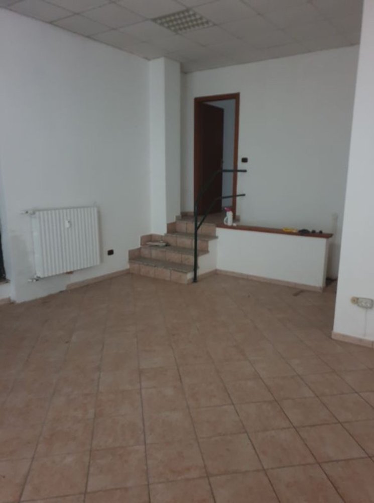 Duplex de 3 divisões em San Giuliano Milanese, Italy N.º 74120