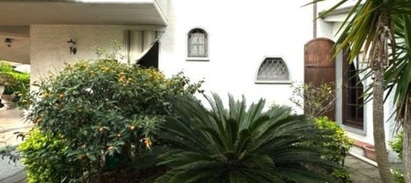 Вилла с 8 комнатами в Виареджо, Италия № 108633 30