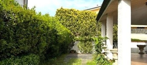 Вилла с 8 комнатами в Виареджо, Италия № 108633 33