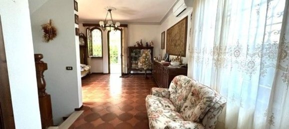 Вилла с 8 комнатами в Виареджо, Италия № 108633 7